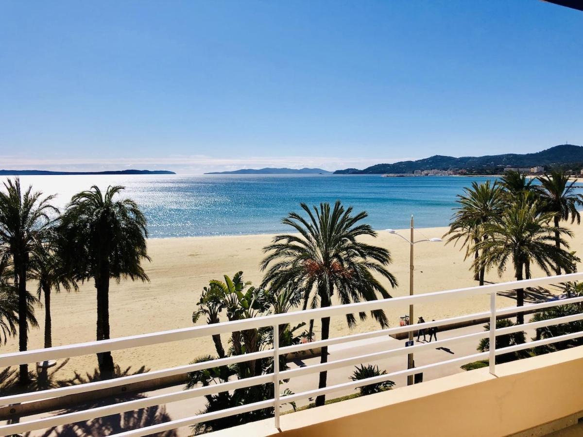 Appartement T3 Lumineux Traversant Totalement Neuf En Face De La Plage Front De Mer Vue Sur Les Iles Vue Mer Panoramique Assuree Residence De La Plage Centre Ville Du Lavandou 3Eme Etage Avec Ascenseur Appartement T3 Le Lavandou Exterior foto