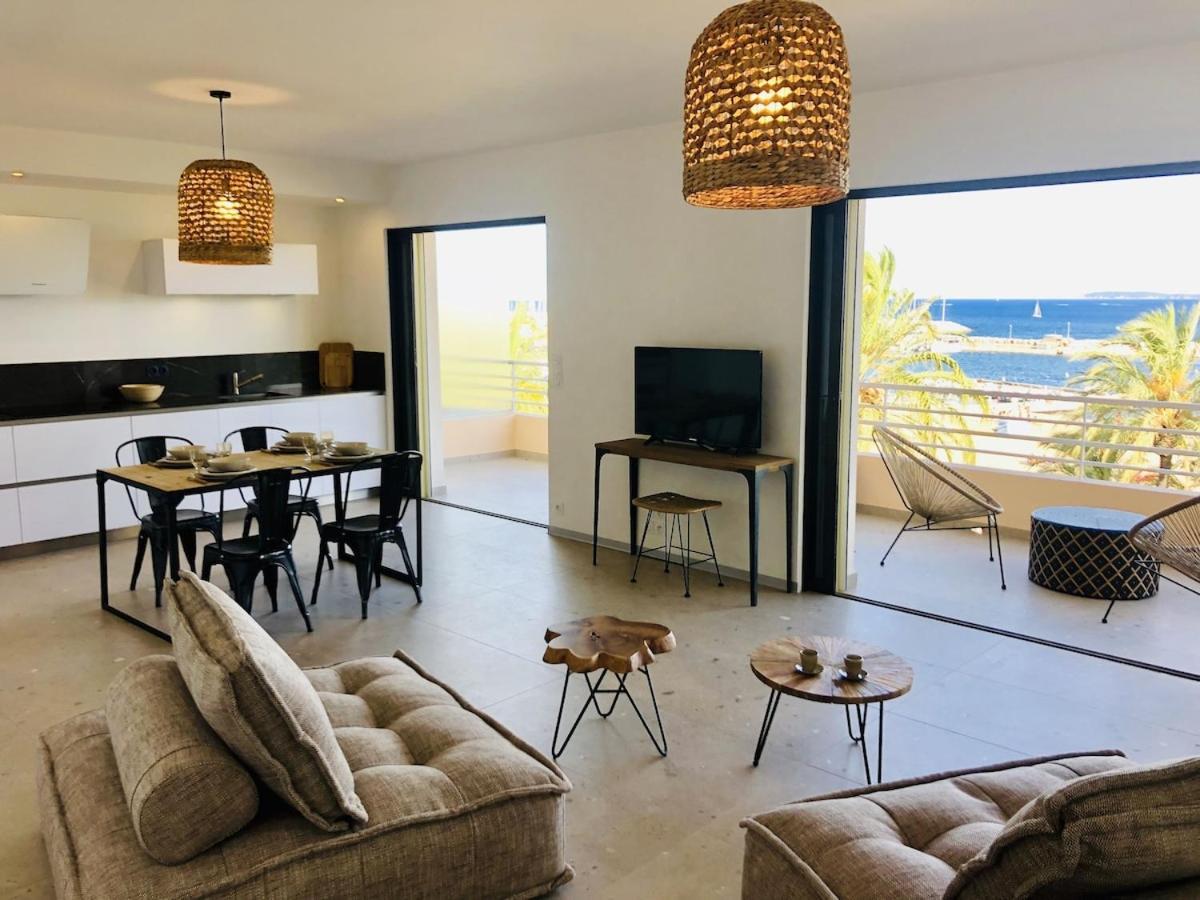 Appartement T3 Lumineux Traversant Totalement Neuf En Face De La Plage Front De Mer Vue Sur Les Iles Vue Mer Panoramique Assuree Residence De La Plage Centre Ville Du Lavandou 3Eme Etage Avec Ascenseur Appartement T3 Le Lavandou Exterior foto